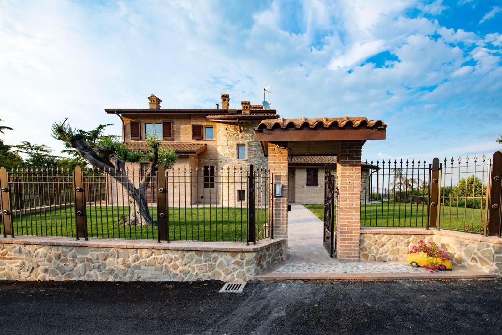 B&B Madonna Carradori Offagna Luaran gambar
