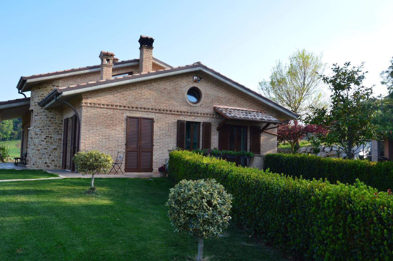 B&B Madonna Carradori Offagna Luaran gambar