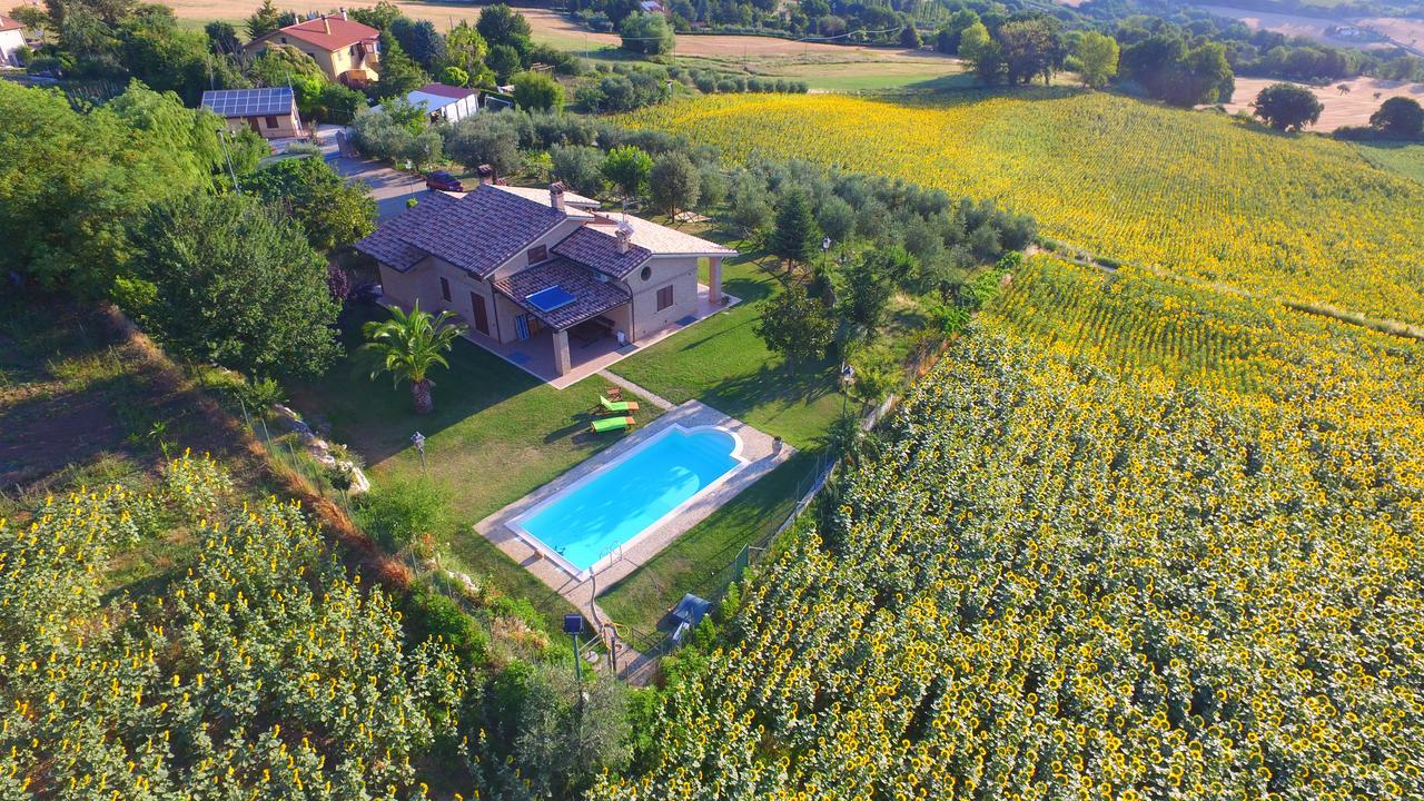 B&B Madonna Carradori Offagna Luaran gambar